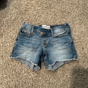 abercrombie kids Size 7/8 Mid Rise Midi Shorts